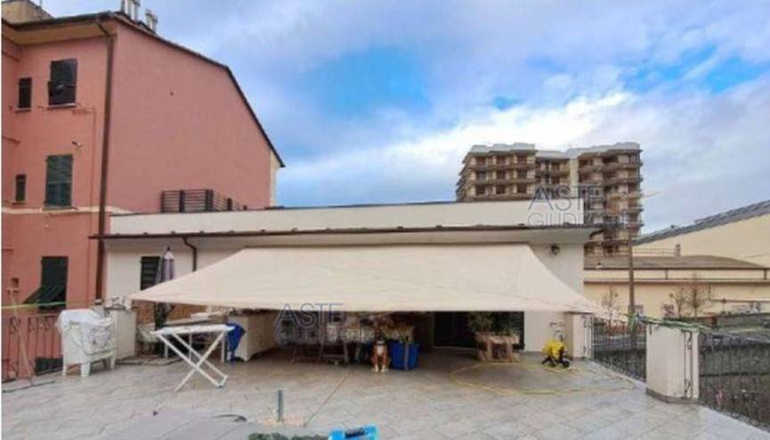 appartamento in vendita a Genova in zona Sestri Ponente