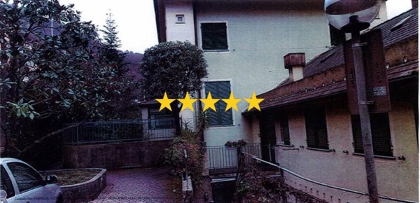 appartamento in vendita a Genova in zona Molassana