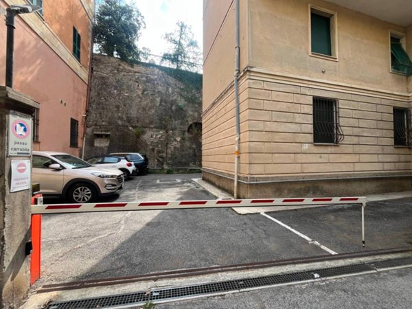 negozio in vendita a Genova in zona Pegli