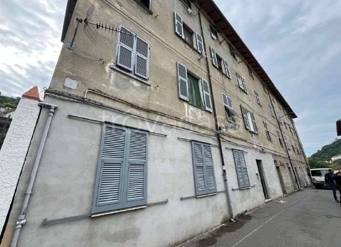 appartamento in vendita a Genova in zona Sestri Ponente