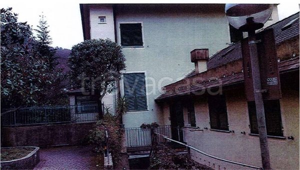 appartamento in vendita a Genova in zona Molassana