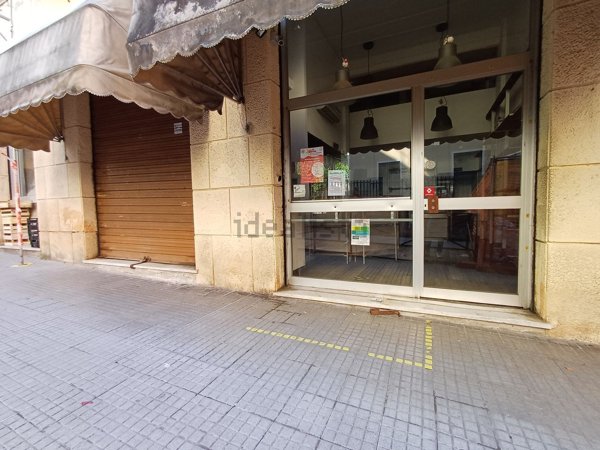 locale commerciale in vendita a Genova