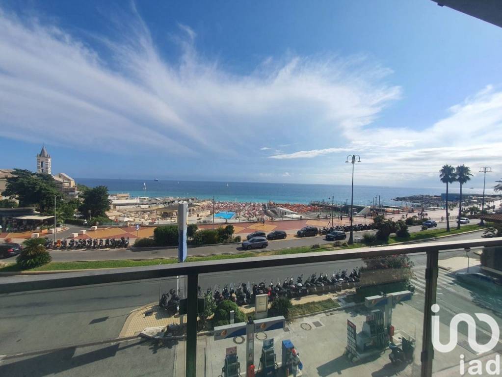 appartamento in vendita a Genova in zona Albaro