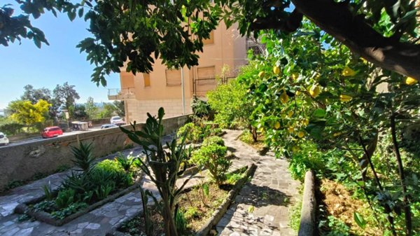 appartamento in vendita a Genova in zona Multedo