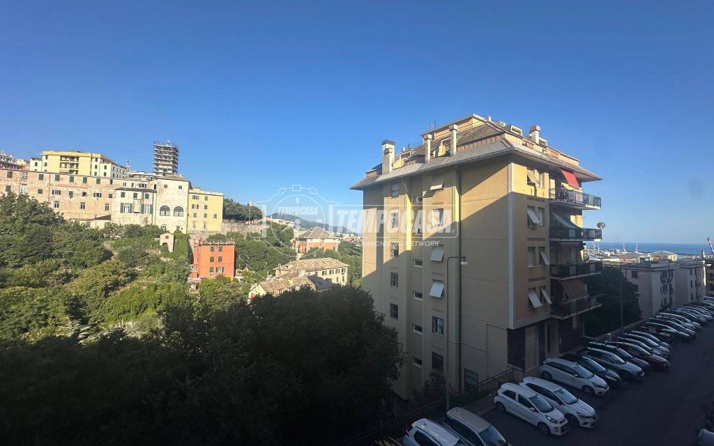 appartamento in vendita a Genova in zona Lagaccio / Granarolo