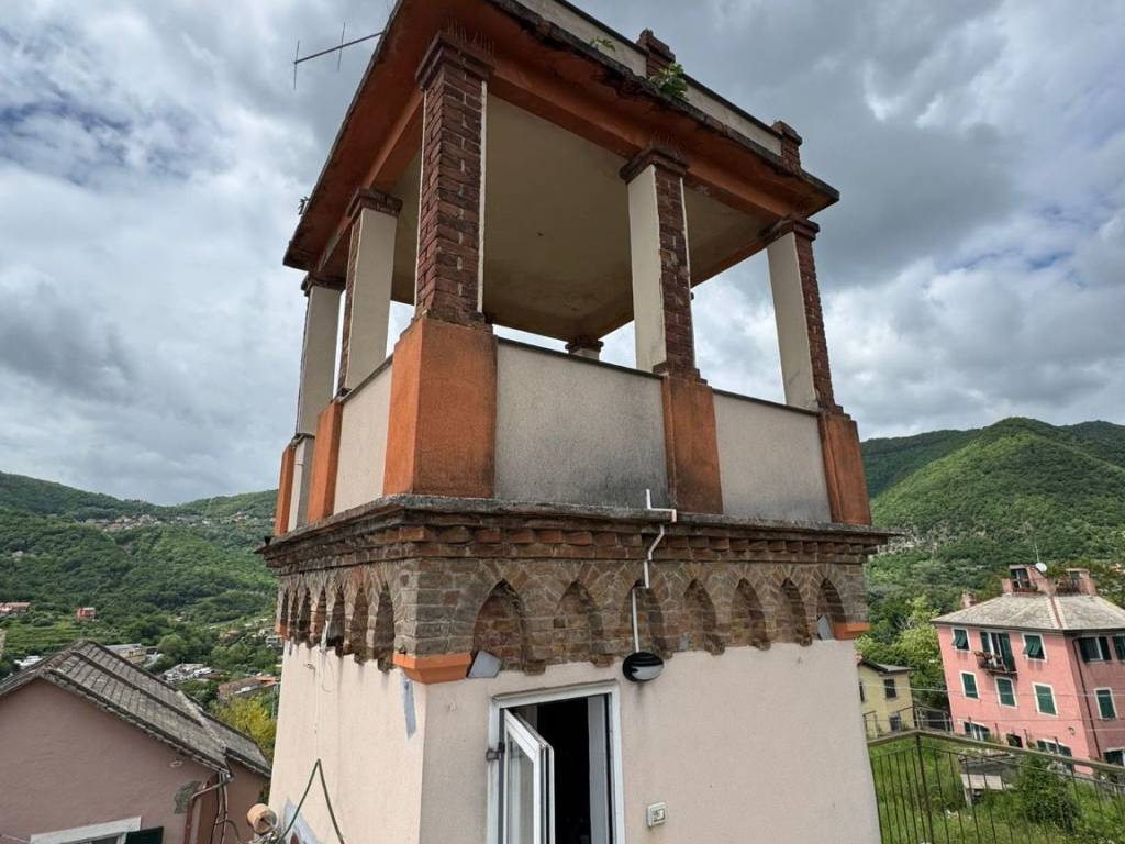 appartamento in vendita a Genova in zona Molassana