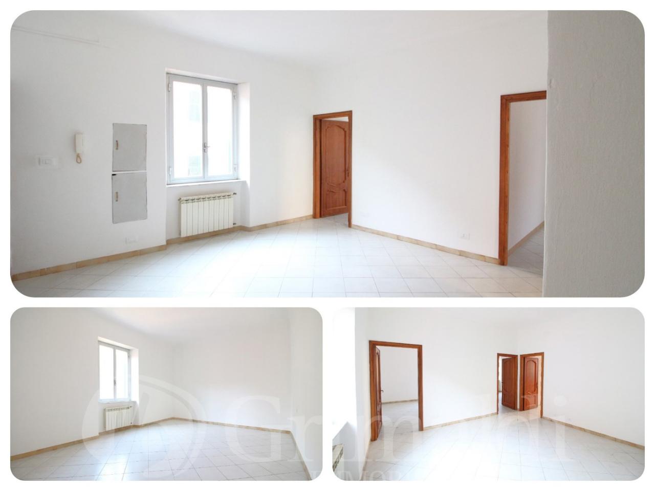 appartamento in vendita a Genova in zona Certosa