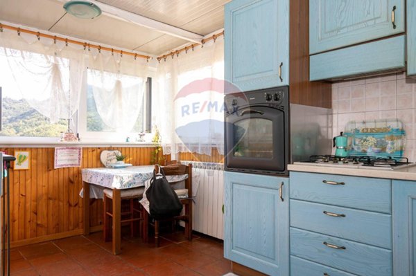 casa indipendente in vendita a Genova in zona Struppa