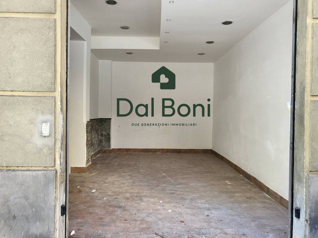 negozio in vendita a Genova in zona Cornigliano
