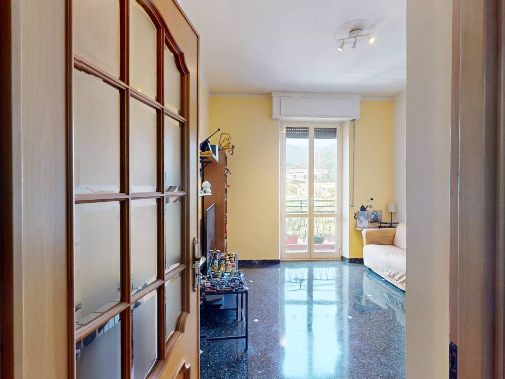 appartamento in vendita a Genova in zona Bolzaneto