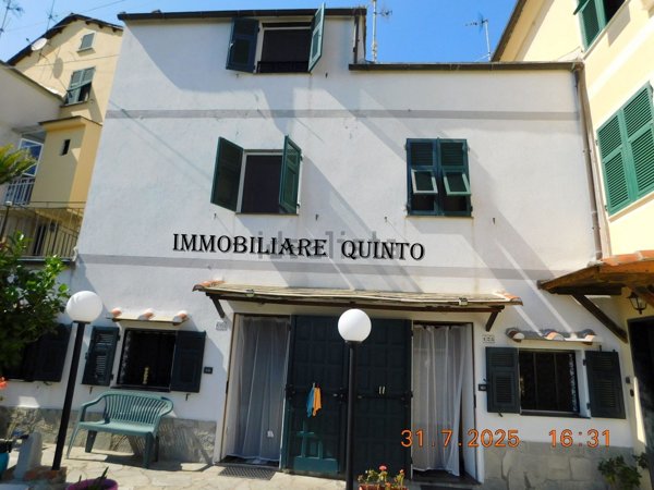 casa indipendente in vendita a Genova in zona Apparizione