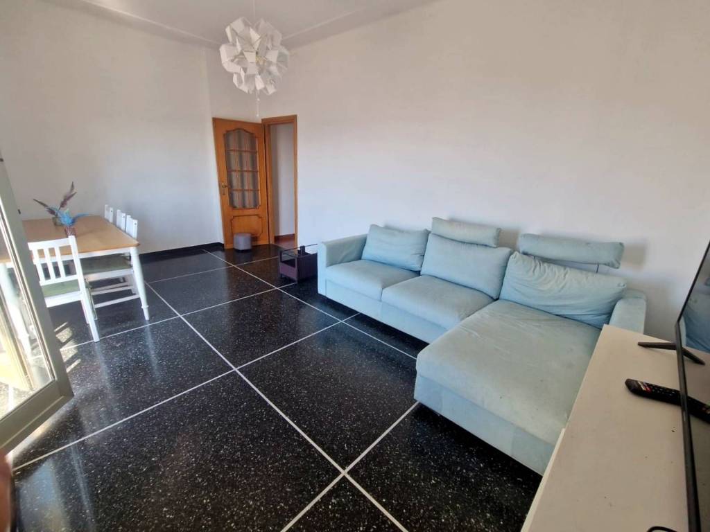 appartamento in vendita a Genova in zona Palmaro / Pra'