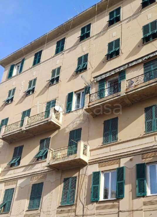 appartamento in vendita a Genova in zona Lagaccio / Granarolo