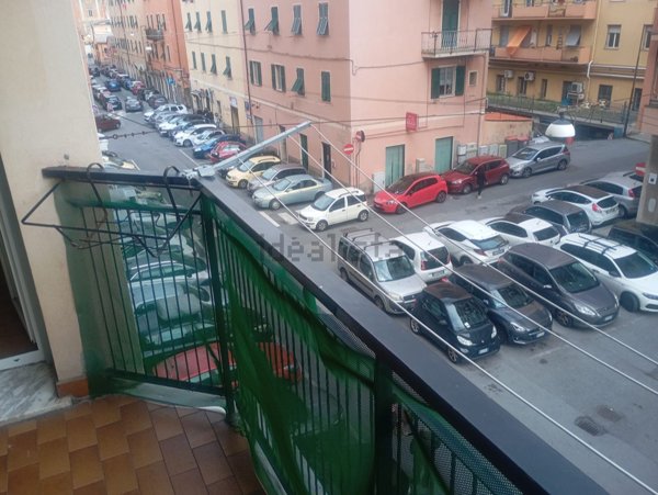 appartamento in vendita a Genova in zona Sestri Ponente