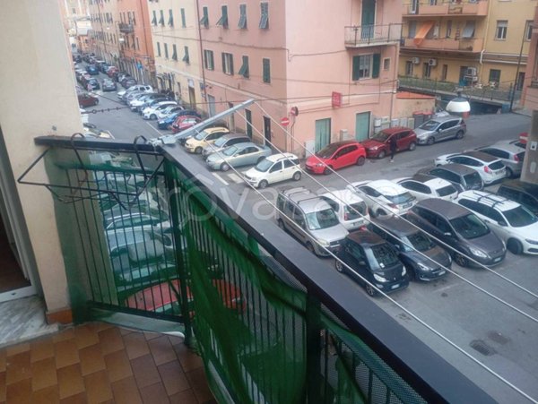 appartamento in vendita a Genova in zona Sestri Ponente