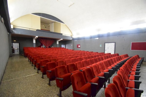 negozio in vendita a Genova in zona Voltri