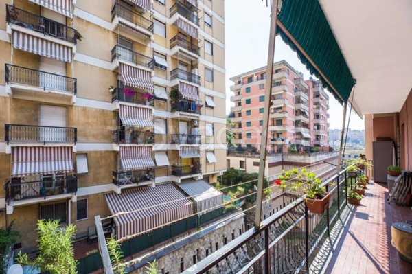 appartamento in vendita a Genova in zona Staglieno