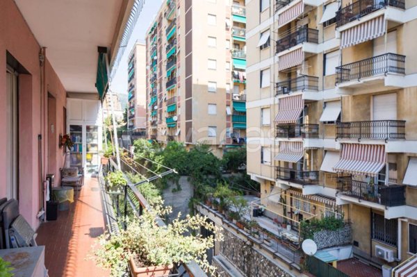 appartamento in vendita a Genova in zona Staglieno