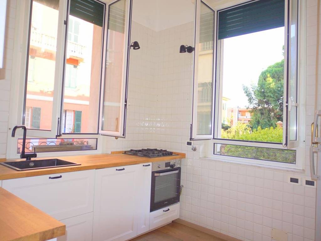 appartamento in vendita a Genova in zona Albaro