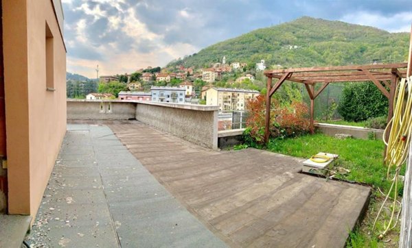 casa indipendente in vendita a Genova in zona Struppa