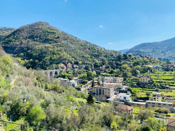 appartamento in vendita a Genova in zona Struppa