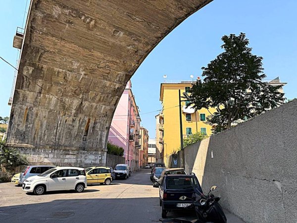 appartamento in vendita a Genova in zona Certosa
