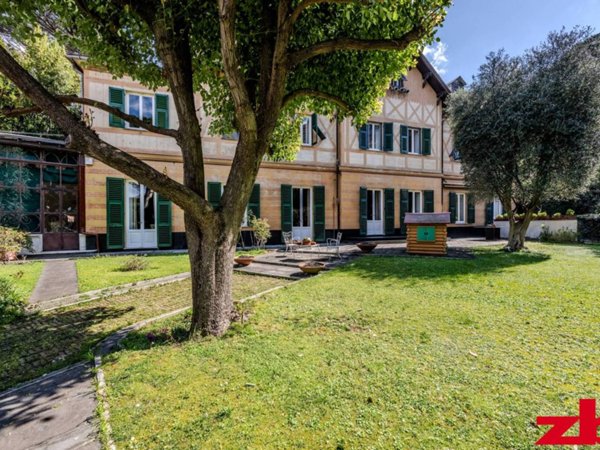 casa indipendente in vendita a Genova in zona Albaro