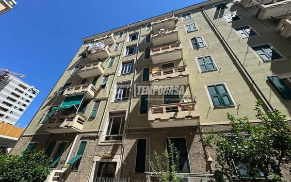 appartamento in vendita a Genova in zona Sestri Ponente
