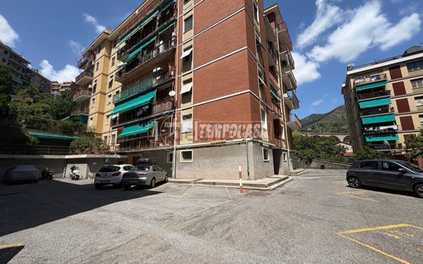 appartamento in vendita a Genova in zona Sestri Ponente