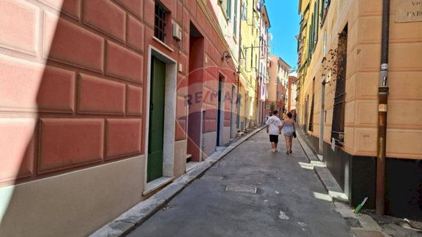 negozio in vendita a Genova in zona Voltri