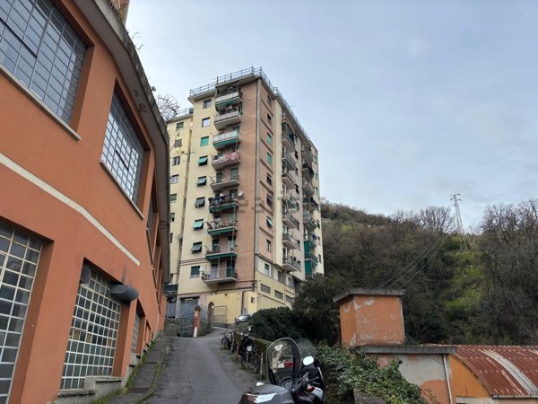 appartamento in vendita a Genova in zona Staglieno