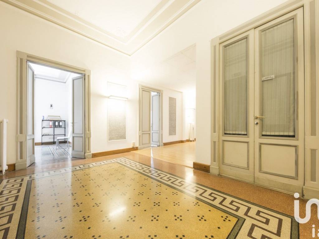 ufficio in vendita a Genova in zona Carignano
