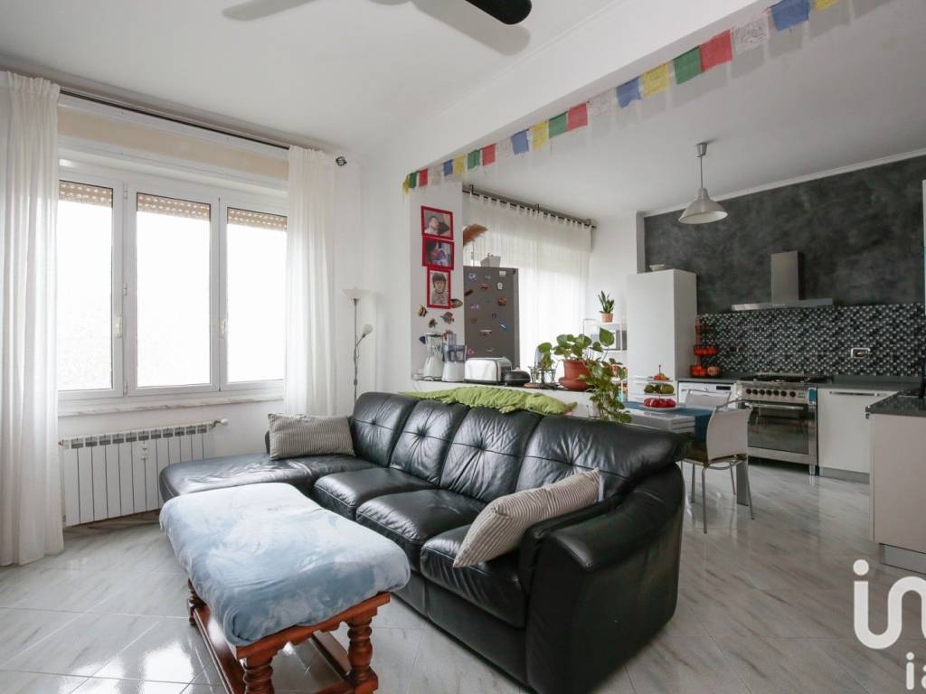 appartamento in vendita a Genova in zona Oregina