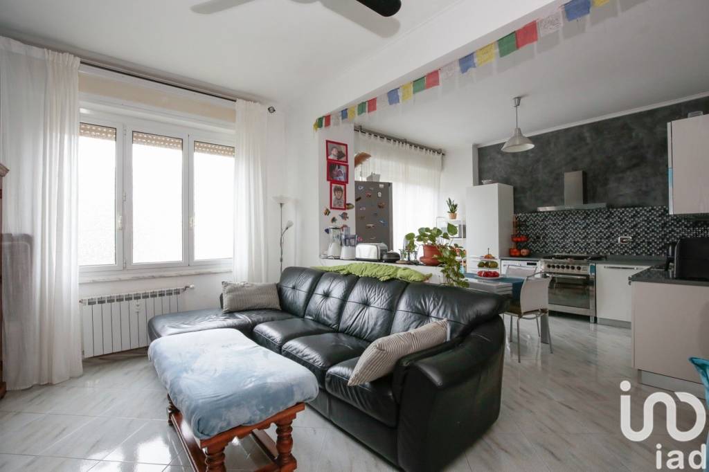 appartamento in vendita a Genova in zona Oregina