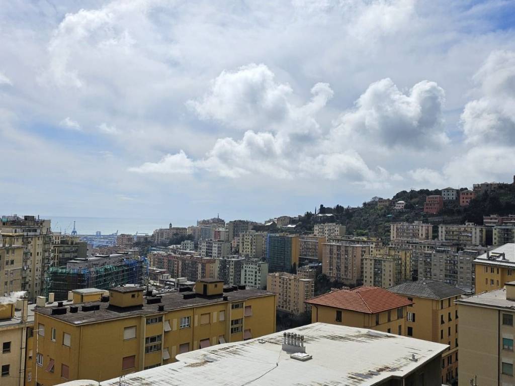 appartamento in vendita a Genova in zona Oregina