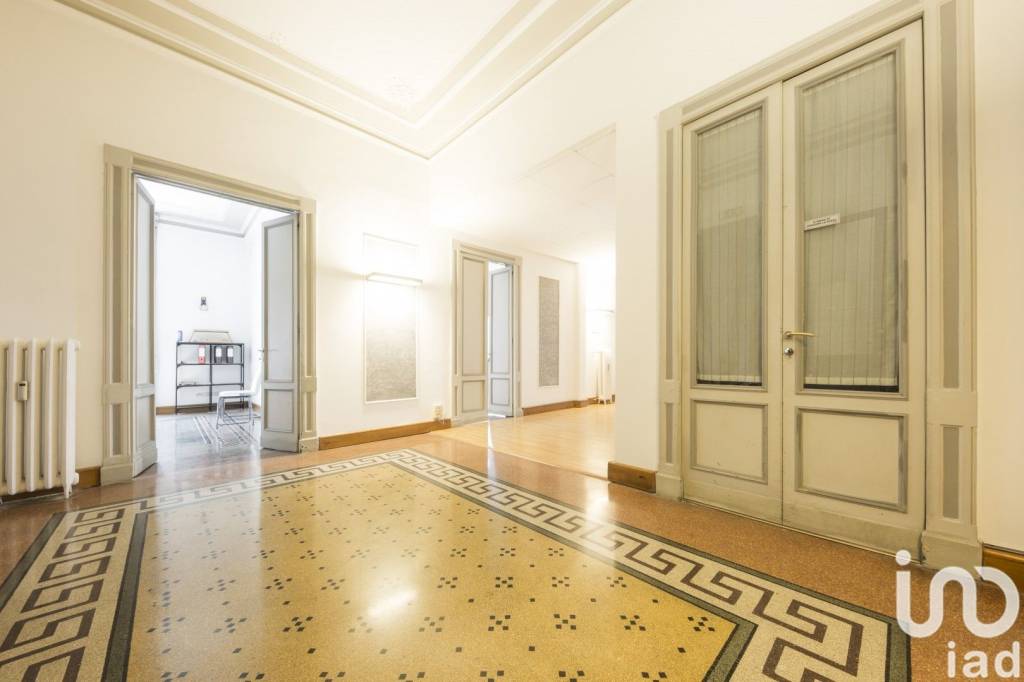 ufficio in vendita a Genova in zona Carignano
