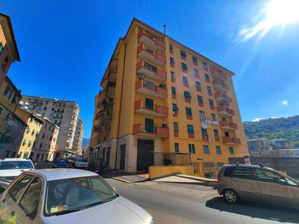 appartamento in vendita a Genova in zona Struppa