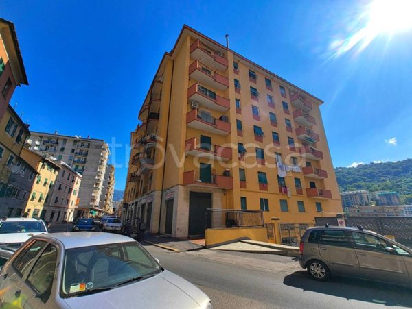 appartamento in vendita a Genova in zona Molassana