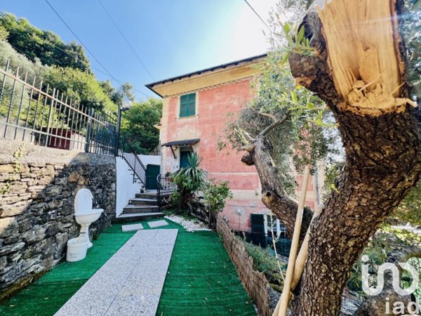 appartamento in vendita a Genova in zona Bavari