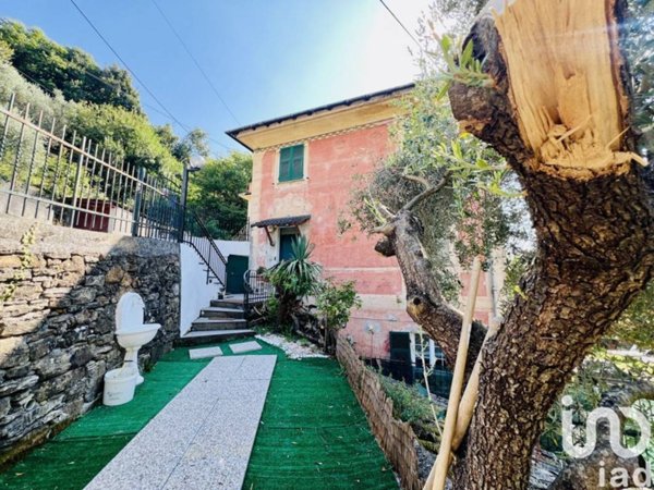 casa indipendente in vendita a Genova in zona Molassana