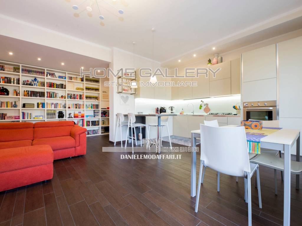 appartamento in vendita a Genova in zona Sturla