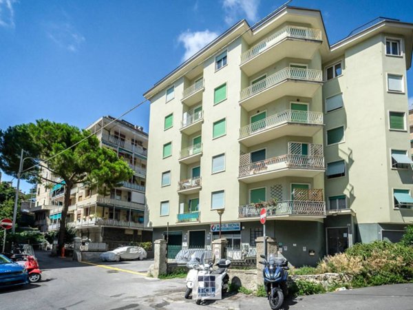 appartamento in vendita a Genova in zona Sturla