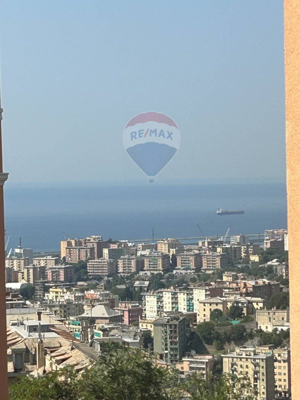 appartamento in vendita a Genova in zona Oregina