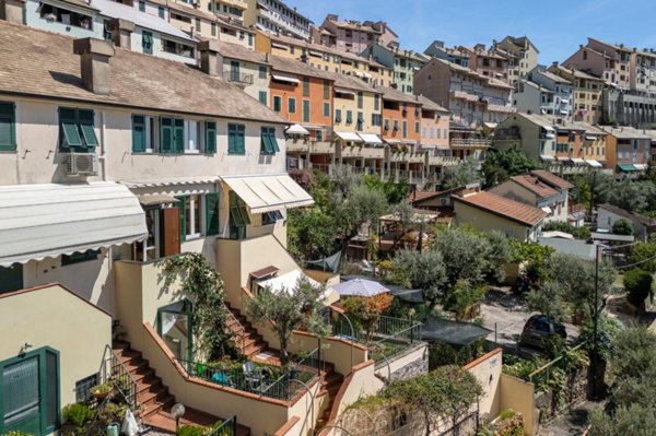 casa indipendente in vendita a Genova