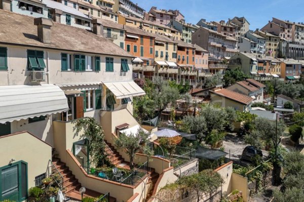 casa indipendente in vendita a Genova