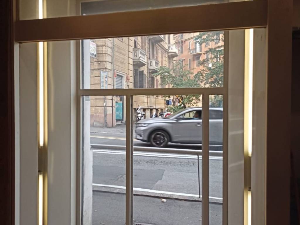 negozio in vendita a Genova in zona Quezzi