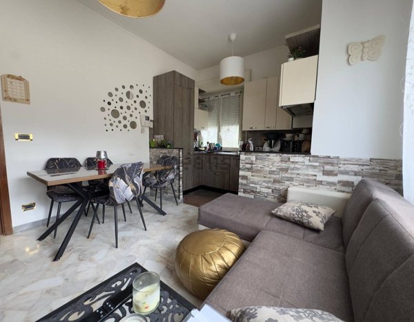 appartamento in vendita a Genova in zona Pegli