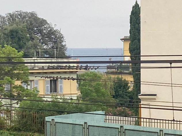 appartamento in vendita a Genova in zona Quarto dei Mille