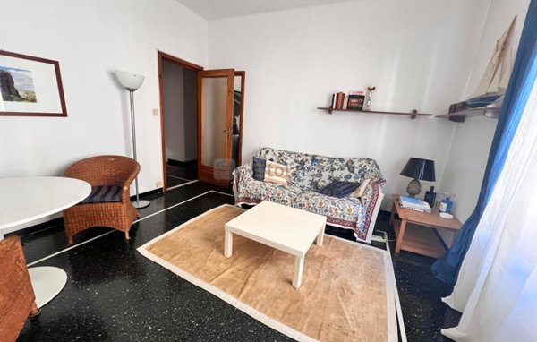 appartamento in vendita a Genova in zona Sturla