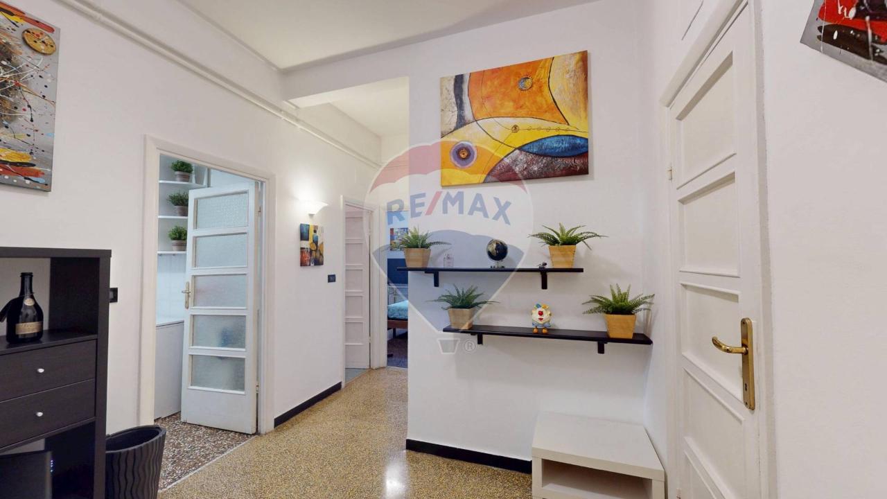 appartamento in vendita a Genova in zona Sampierdarena